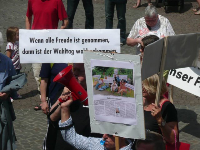 02. Juli 2013 Demo und Stadtratsitzung